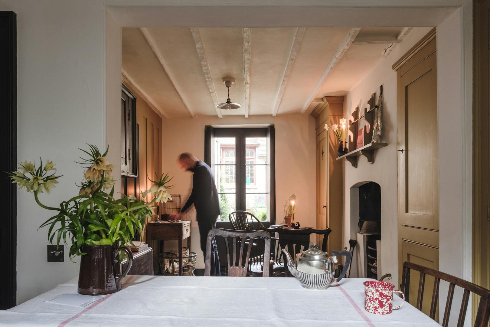 Pedro da Costa Felgueiras - Georgian House Renovation - Varden Street - Aucoot - Kitchen with fireplace