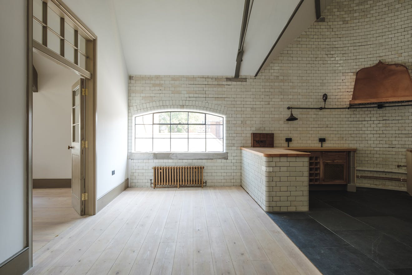 Aucoot - Woodhams Brewery - Restoration House