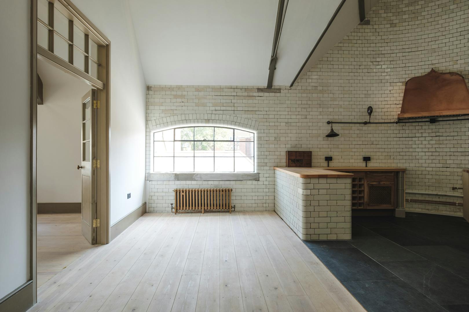 Aucoot - Woodhams Brewery - Restoration House