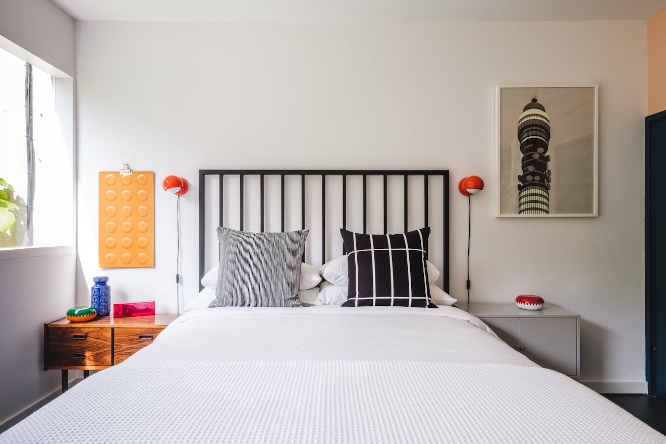 Aucoot - Herrick Court - Parkleys - Eric Lyons - Span Development - Mid Century Modern Flat