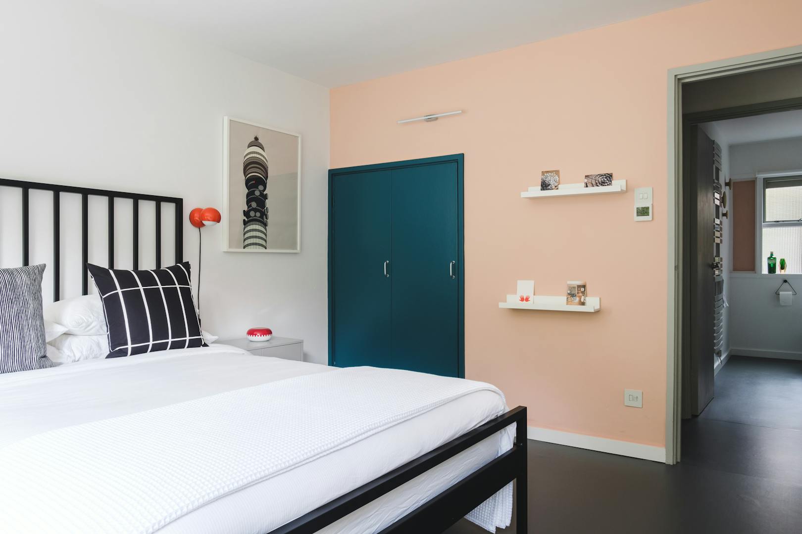 Aucoot - Herrick Court - Parkleys - Eric Lyons - Span Development - Mid Century Modern Flat