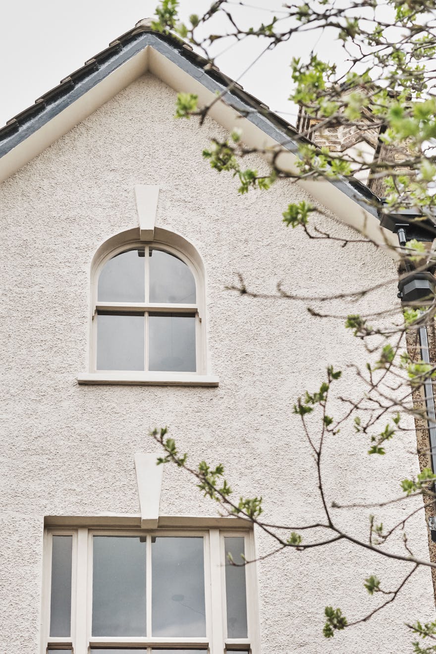 Wisteria-Road-Aucoot-George-Dawes-Architect-Frame-Property-by-John-McDavid