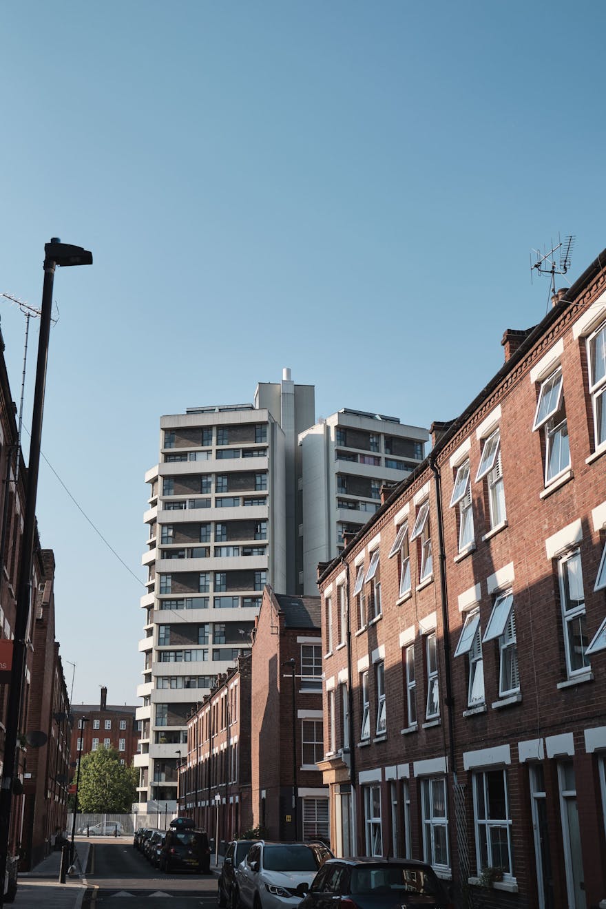 Keeling-House-Water-Tank-Denys-Lasdun-Aucoot-Estate-Agents