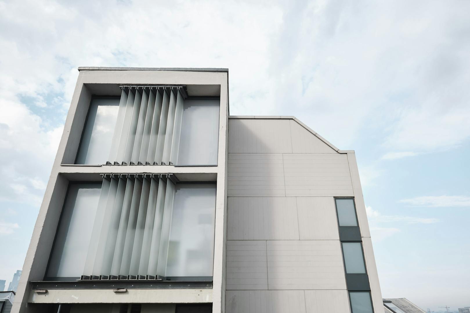 Keeling-House-Water-Tank-Denys-Lasdun-Aucoot-Estate-Agents