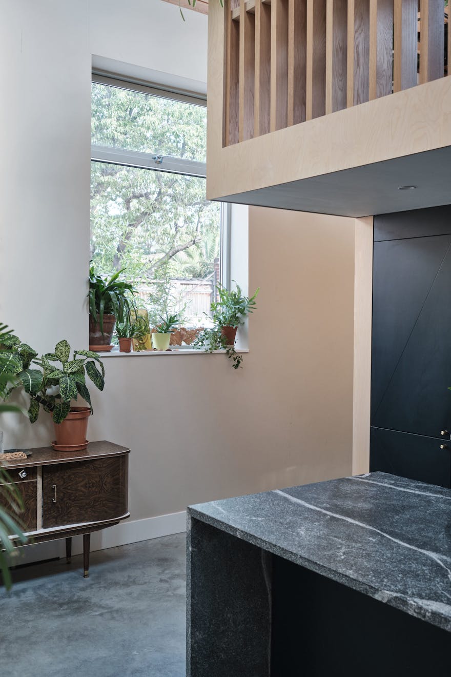 Utopia House, Watson's Street, Depford - photo by Aucoot - Alex Nikjoo Architects