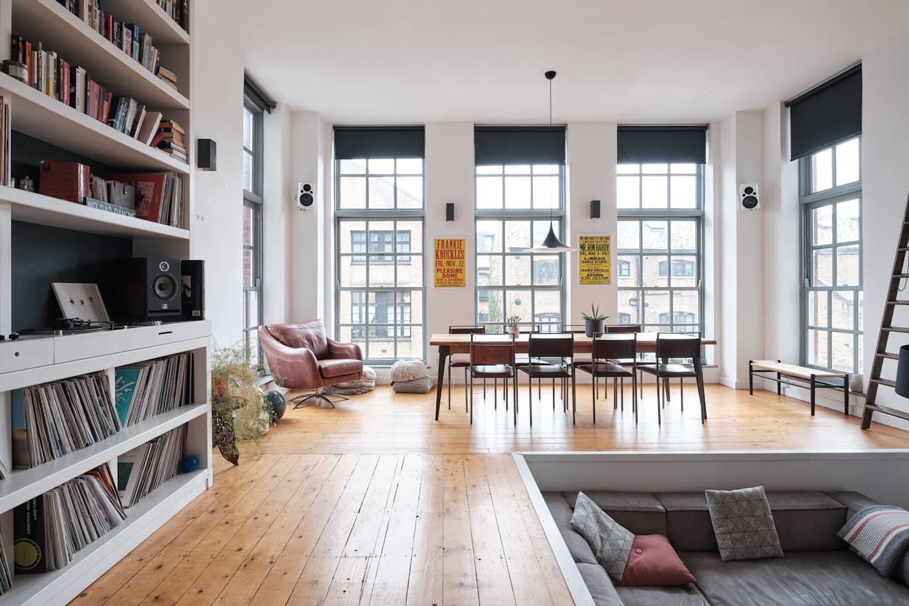 Minstrel-Court-Victorian-School-Conversion-photo-by-Aucoot-Estate-Agents