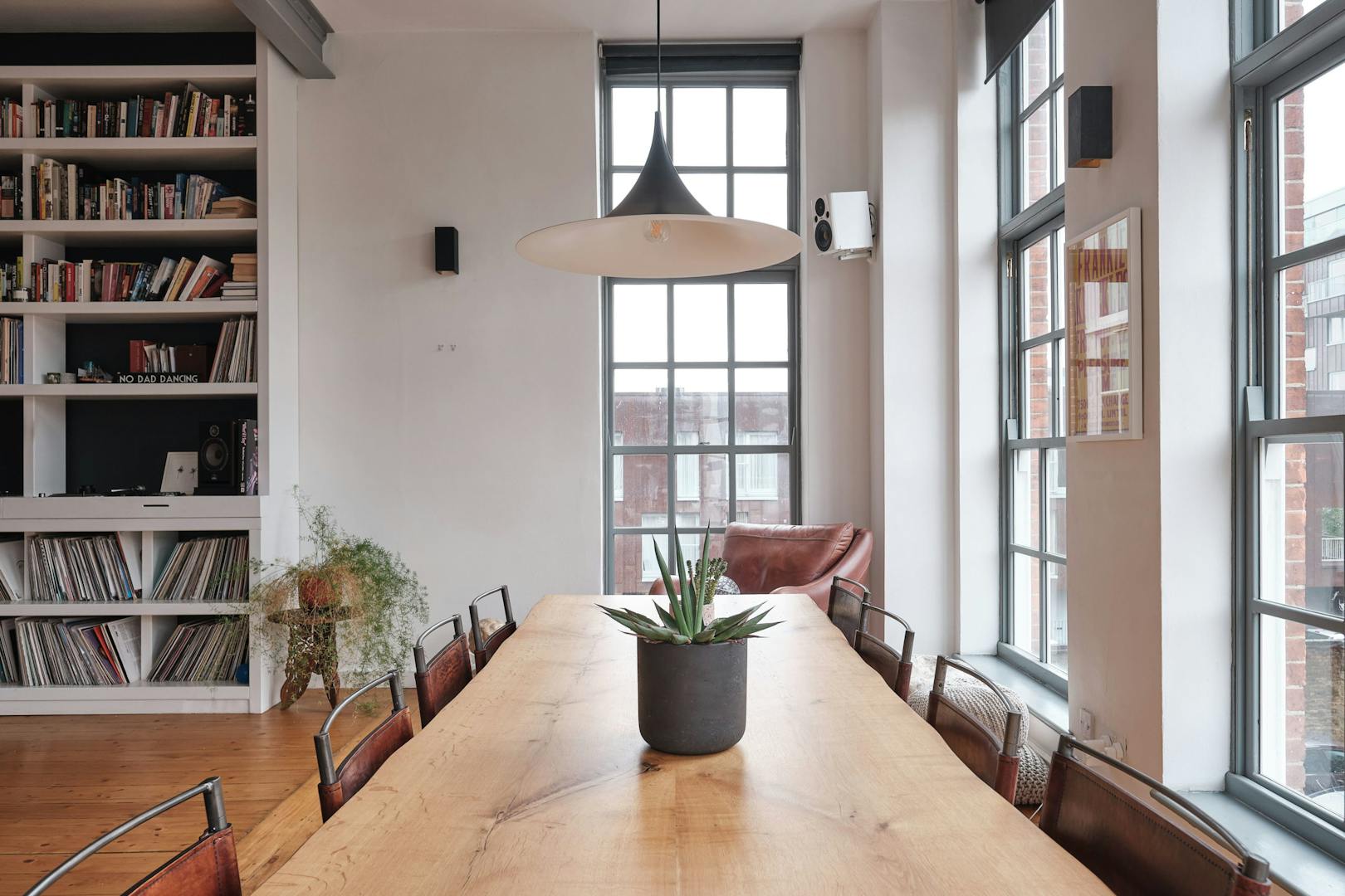 Minstrel-Court-Victorian-School-Conversion-photo-by-Aucoot-Estate-Agents