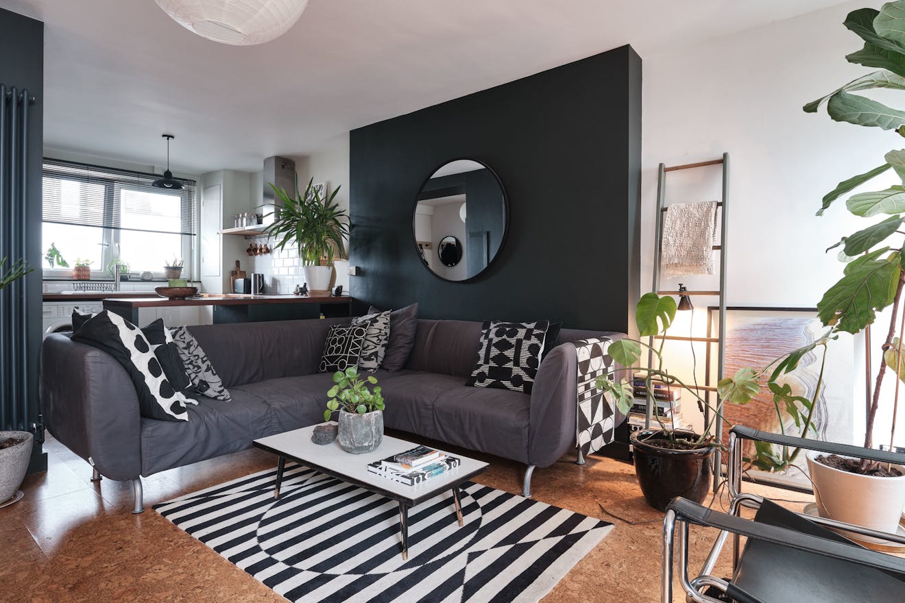 Quaker-Court-Old-Street-Flat-Interior-by-Patternity-photo-by-Aucoot-Estate-Agents-All Rights Reserved