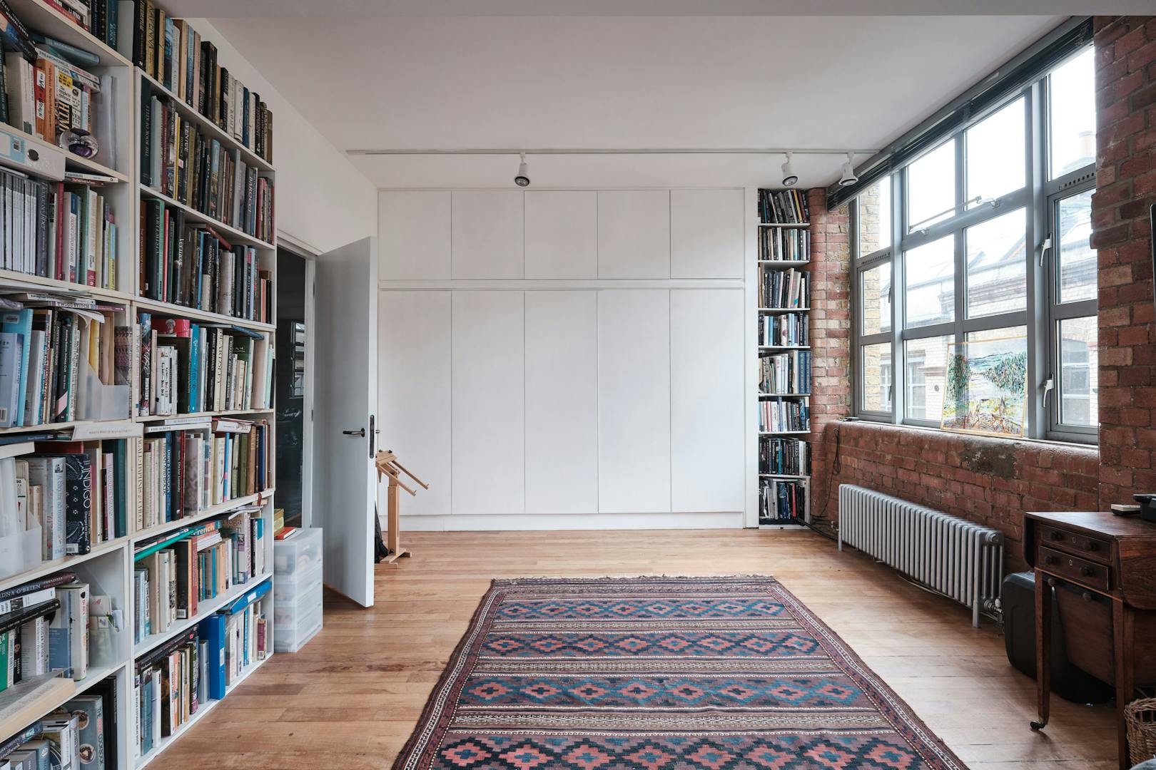 Underwood-Street-Warehouse-Conversion-exposed-brickwork-and-factory-windows-photo-by-Aucoot-Estate-Agents