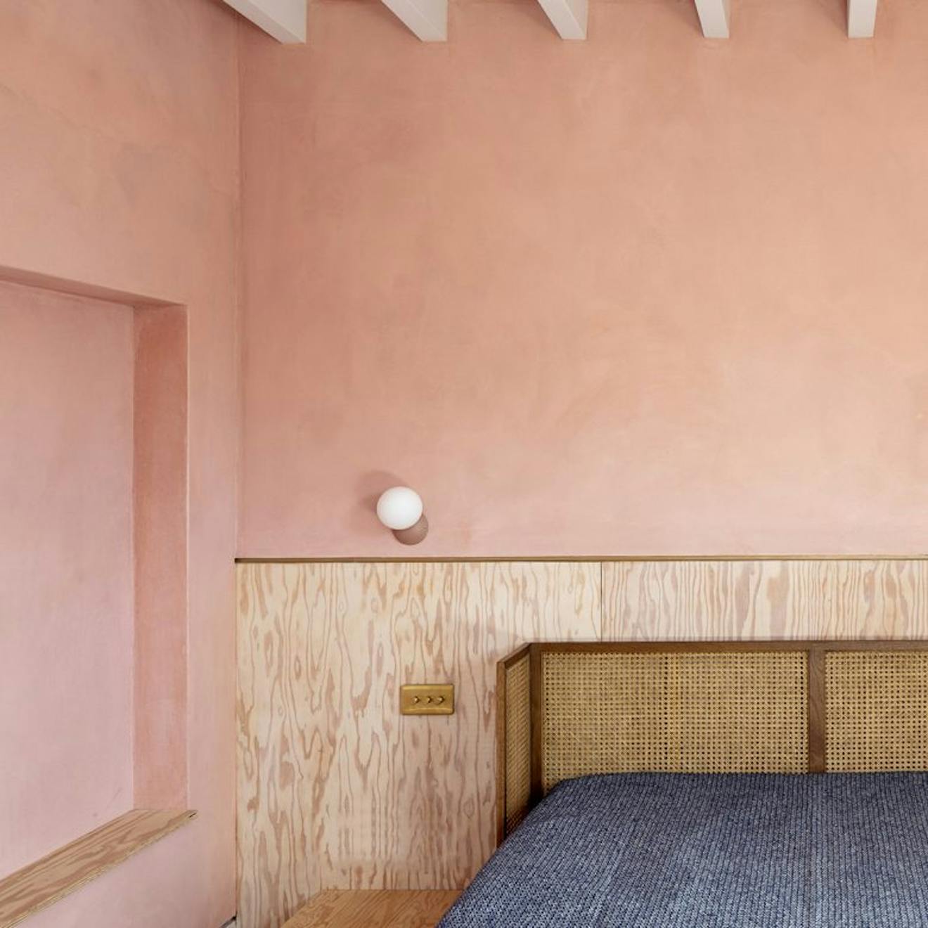 aucoot-estate-agent-Leyton-House-contemporary-living-healthy-environment-smooth-wall-finishes-tranquil-relaxed-VOC-free-wellbeing-780x780