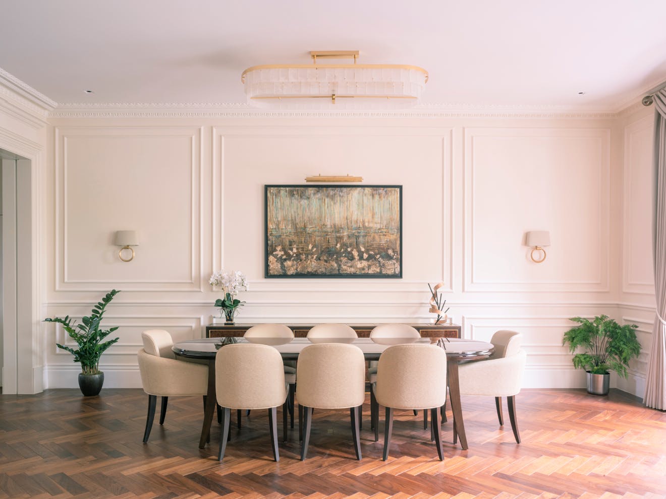 Hans Town Apartment, Knightsbridge by Rodic Davidson Architects for Aucoot Estate Agents Design Directory.