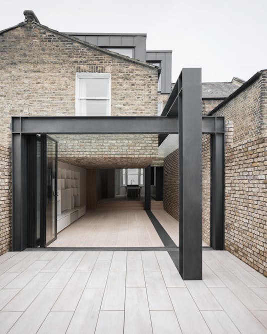 repoussoir by simone bossi - conform architects - aucoot estate agents