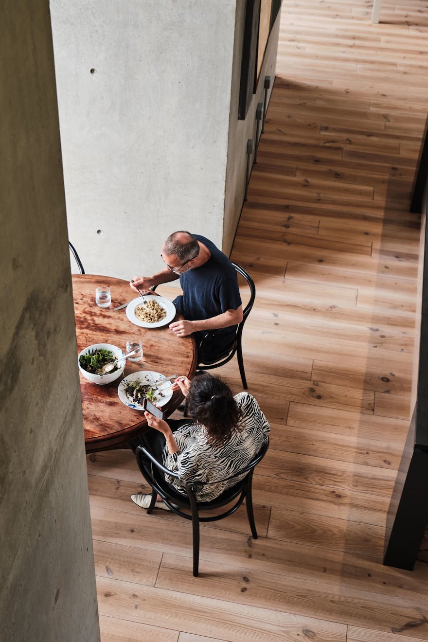 Niturst Farm - Adam Richards Architects - Modern House - Aucoot Estate Agents - All Rights Reserved