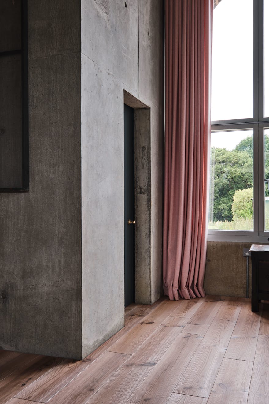 Niturst Farm - Adam Richards Architects - Modern House - Aucoot Estate Agents - All Rights Reserved