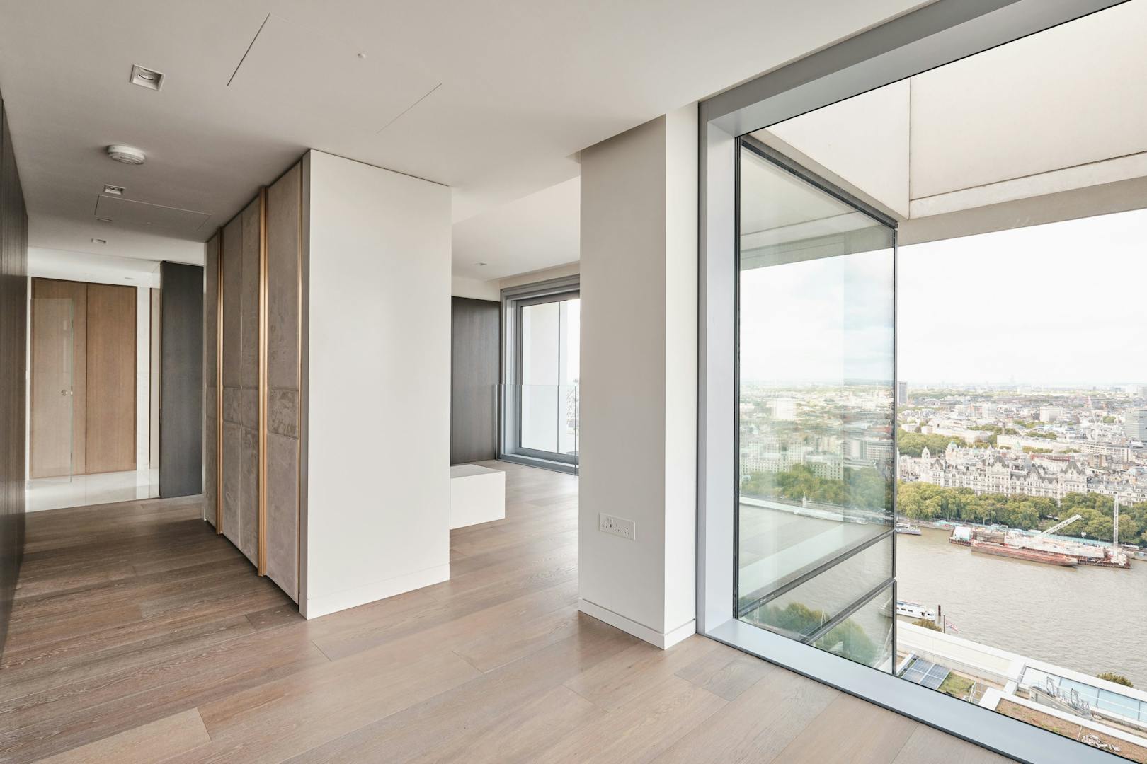 Southbank-Place-Aucoot-Estate-Agents